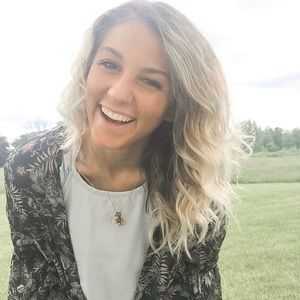 Meet your Posher, Nicole